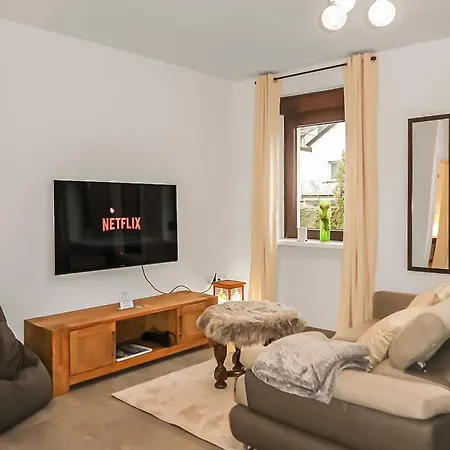 Helle Geraeumige 80 Qm - 5 Min Von - Self Check-in * 弗里德伯格