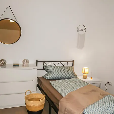 Helle Geraeumige 80 Qm - 5 Min Von - Self Check-in 公寓 *