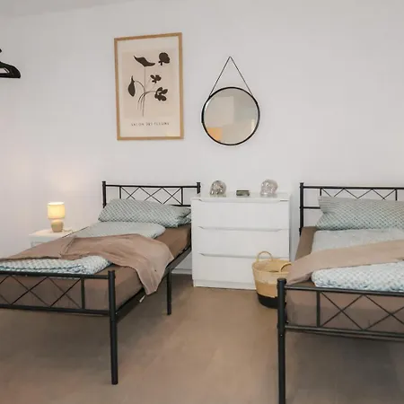 Helle Geraeumige 80 Qm - Direkte S-bahn Verbindung Nach Frankfurt * Friedberg