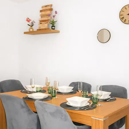 Apartment Helle Geraeumige 80 Qm - Direkte S-bahn Verbindung Nach Frankfurt
